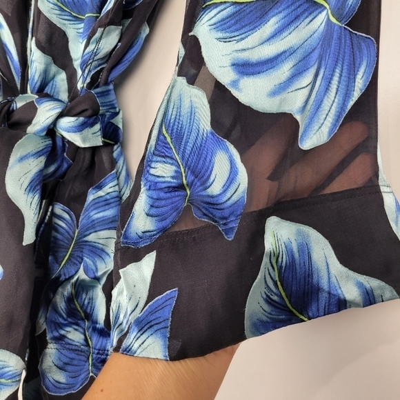 Alice + Olivia Rosario Tie Waist Blue Kimono Silk Blend Top Size Small - Picture 13 of 16